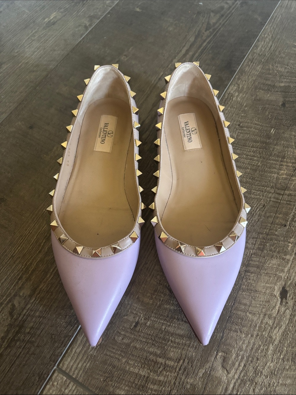 Valentino Garavani Rockstud Ballet Flats in lavender leather colorway - Picture 5 of 17